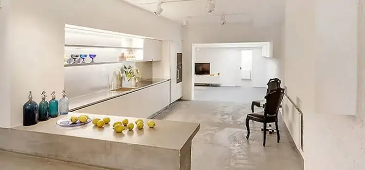 Hô biến tầng hầm cũ thành căn phòng với thiết kế nội thất cao cấp